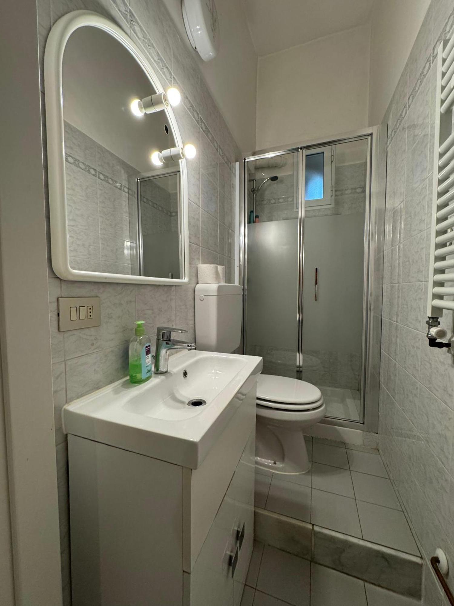 Savona Casa Vacanze Vicino Mare 3 Minuti Wifi Exteriör bild
